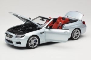 BMW M6 F12 カブリオレ Silverstone Silver Paragon 1:18 8043225656 メタル - 画像 2/8