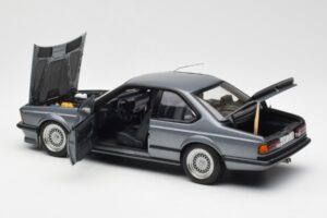 BMW M635 CSi E24 Shadow Line Delphin Metallic AUTOart 1:18 70529 メタル - 画像 5/8