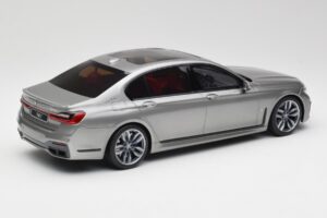 BMW M760i G12 V12 Final Edition グレー GT Spirit 1:18 GT478 レジン - 画像 2/6