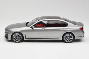 BMW M760i G12 V12 Final Edition グレー GT Spirit 1:18 GT478 レジン - 画像 3/6