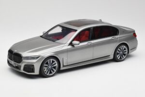BMW M760i G12 V12 Final Edition グレー GT Spirit 1:18 GT478 レジン