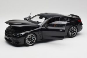 BMW M8 F92 サファイアブラック Minichamps 1:18 110029021 メタル - 画像 2/8
