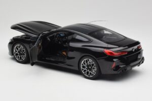 BMW M8 F92 サファイアブラック Minichamps 1:18 110029021 メタル - 画像 5/8