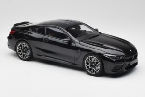 BMW M8 F92 サファイアブラック Minichamps 1:18 110029021 メタル - 画像 6/8