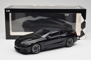 BMW M8 F92 サファイアブラック Minichamps 1:18 110029021 メタル - 画像 8/8