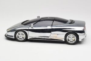 BMW Nazca M12 Chrome Silver Revell 1:18 08916 メタル - 画像 4/8