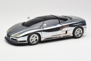 BMW Nazca M12 Chrome Silver Revell 1:18 08916 メタル