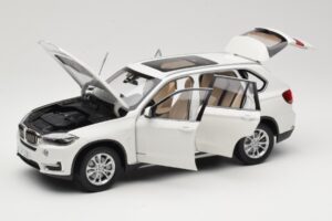 BMW X5 E70 Alpine White Paragon 1:18 PA-97073 メタル - 画像 2/8