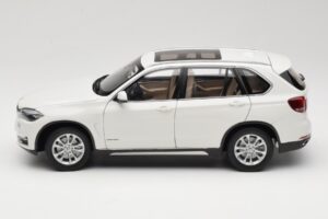 BMW X5 E70 Alpine White Paragon 1:18 PA-97073 メタル - 画像 4/8