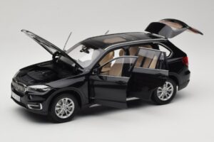 BMW X5 E70 Sapphire Black Paragon 1:18 PA-97071 メタル - 画像 2/8