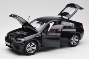 BMW X6 M F86 ブラック Kyosho 1:18 80432157613 メタル - 画像 2/8