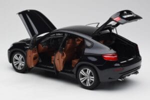 BMW X6 M F86 ブラック Kyosho 1:18 80432157613 メタル - 画像 5/8