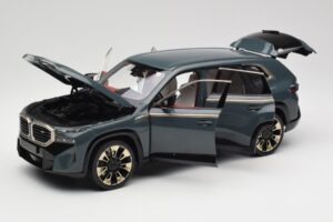 BMW XM G09 Isle of Man Green Minichamps 1:18 110023300 メタル - 画像 2/8