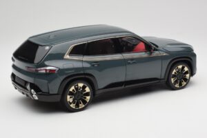 BMW XM G09 Isle of Man Green Minichamps 1:18 110023300 メタル - 画像 3/8