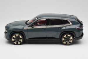 BMW XM G09 Isle of Man Green Minichamps 1:18 110023300 メタル - 画像 4/8