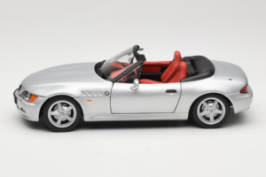 BMW Z3 カブリオレ シルバー UT Models 1:18 20402 メタル - 画像 4/8