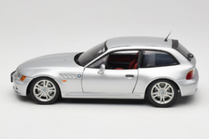 BMW Z3 E36/8 クーペ 2.8 シルバー UT Models 1:18 20421-R1 メタル - 画像 4/8