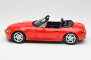 BMW Z3 E36/7 カブリオレ レッド UT Models 1:18 180024330 メタル - 画像 4/8