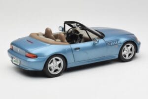 BMW Z3 E36/7 James Bond Goldeneye ブルー メタリック UT Models 1:18 180024336 メタル - 画像 3/8