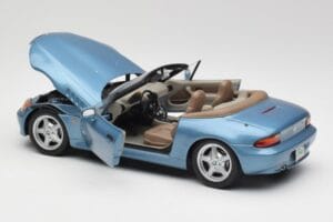 BMW Z3 E36/7 James Bond Goldeneye ブルー メタリック UT Models 1:18 180024336 メタル - 画像 5/8