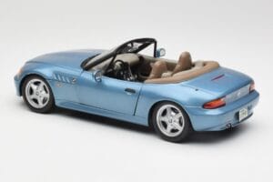 BMW Z3 E36/7 James Bond Goldeneye ブルー メタリック UT Models 1:18 180024336 メタル - 画像 7/8