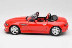 BMW Z3 E36/7 ロードスター レッド Bburago 1:18 3349 メタル - 画像 4/8