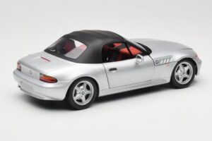 BMW Z3 Roadster 1.8 シルバー UT Models 1:18 20404 メタル - 画像 3/8
