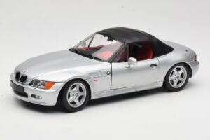 BMW Z3 Roadster 1.8 シルバー UT Models 1:18 20404 メタル