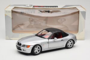 BMW Z3 Roadster 1.8 シルバー UT Models 1:18 20404 メタル - 画像 8/8