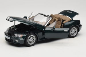 BMW Z3 Roadster 2.8 ダークグリーン ディーラー エディション UT Models 1:18 80439411713 メタル - 画像 2/8