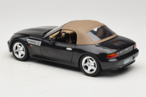 BMW Z3 Roadster グリーン ディーラー エディション UT Models 1:18 80439411711 メタル - 画像 7/8