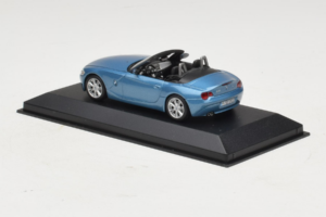 BMW Z4 E85 カブリオレ Light Blue Metallic Minichamps 1:43 BMW016 メタル - 画像 3/4