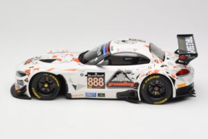 BMW Z4 E89 GT3 #888 Triple Eight Racing L. Mowle / J. Ratcliffe 24 Hours of Spa 2015 Minichamps 1:18 151152388 メタル - 画像 3/6