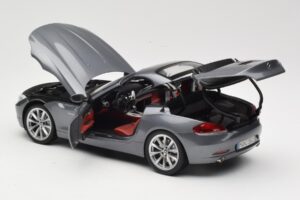 BMW Z4 E89 sDrive 35i Space Grey Metallic Kyosho 1:18 80432147085 メタル - 画像 5/8