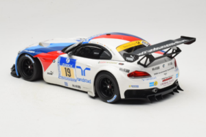 BMW Z4 GT3 #19 Team Schubert J. Muller / D. Muller ADAC 24 Hours Nurburgring 2013 Minichamps 1:18 151132319 メタル - 画像 5/6