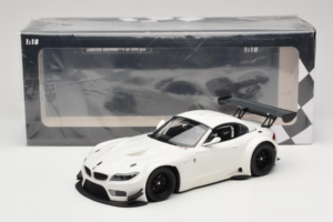 BMW Z4 GT3 E89 ホワイト Minichamps 1:18 151122301 メタル - 画像 6/6