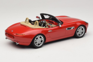 BMW Z8 レッド Minichamps 1:18 155024230 メタル - 画像 2/6