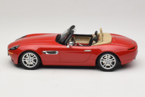 BMW Z8 レッド Minichamps 1:18 155024230 メタル - 画像 3/6