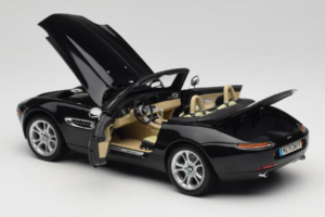 BMW Z8 ブラック Kyosho 1:18 80439411729 メタル - 画像 5/9