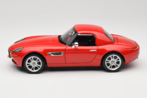 BMW Z8 レッド Kyosho 1:18 80439411730 メタル - 画像 5/9