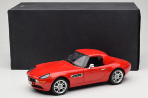 BMW Z8 レッド Kyosho 1:18 80439411730 メタル - 画像 9/9