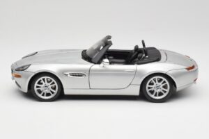 BMW Z8 E52 Titanium Silver Maisto 1:18 536896 メタル - 画像 4/8