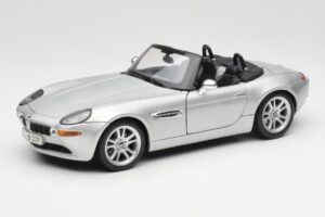 BMW Z8 E52 Titanium Silver Maisto 1:18 536896 メタル