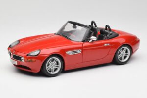 BMW Z8 E52 レッドメタリック Bburago 1:18 18-12032 メタル