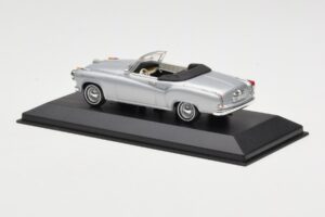 Borgward Isabella カブリオレ シルバー Minichamps 1:43 400096030 メタル - 画像 3/4