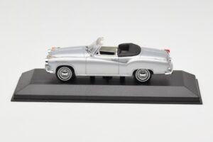 Borgward Isabella カブリオレ シルバー Minichamps 1:43 400096030 メタル