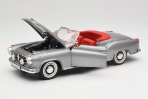 Borgward Isabella カブリオレ シルバー Revell 1:18 8411 メタル - 画像 2/8