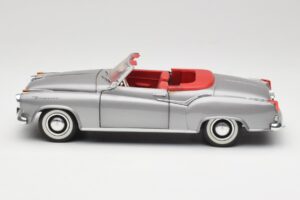 Borgward Isabella カブリオレ シルバー Revell 1:18 8411 メタル - 画像 4/8