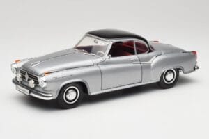 Borgward Isabella クーペ グレー & ブラック Revell 1:18 8989 メタル