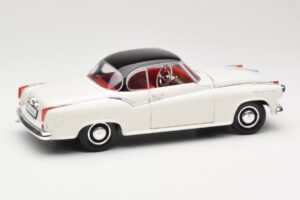 Borgward Isabella クーペ ホワイト Revell 1:18 08982-W1 メタル - 画像 3/8